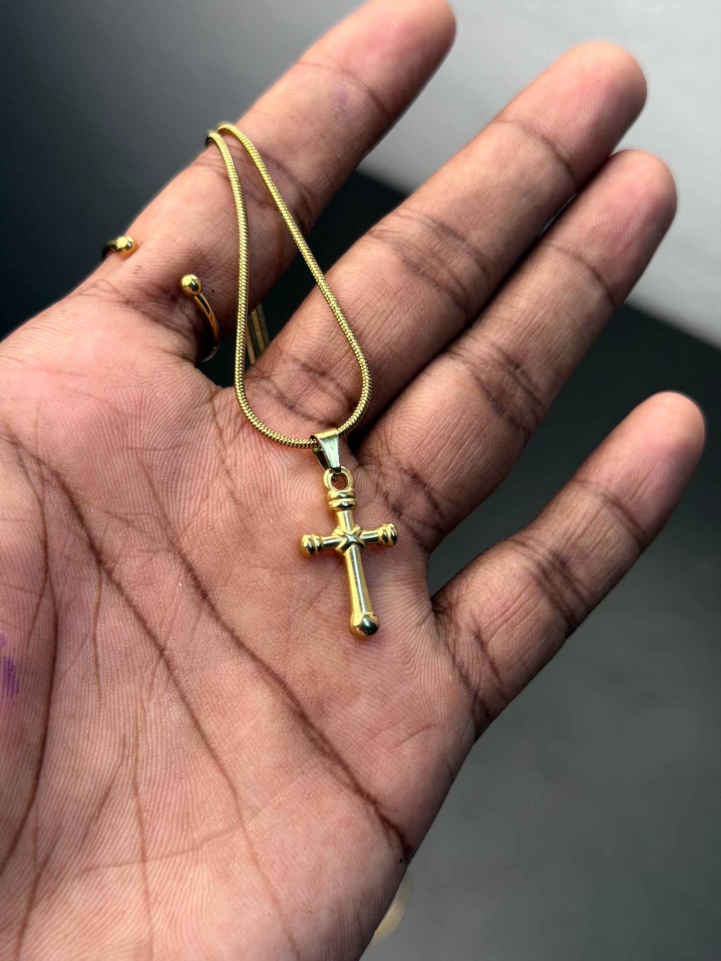 Minimal cross 18 k gold plated stainless steel necklace