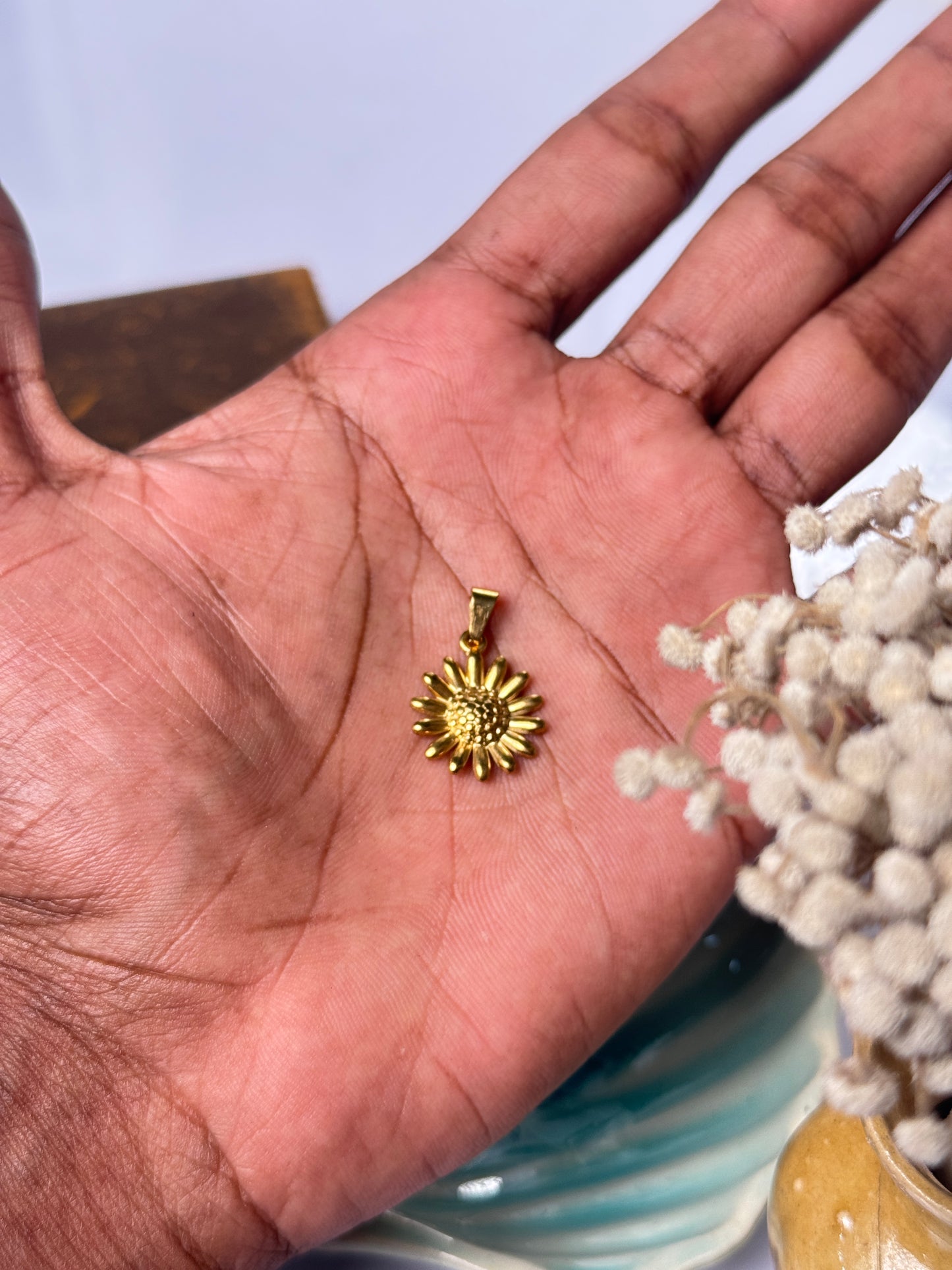 Sunflower stainless steel golden pendant with hook (18k gold-plated )