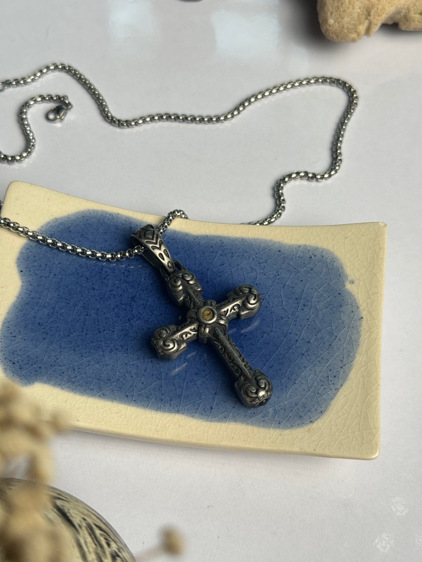 big black toned cross  premium stainless steel 60 cm chain