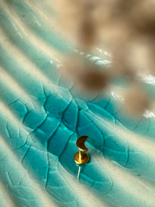 Moon golden minimal  stud