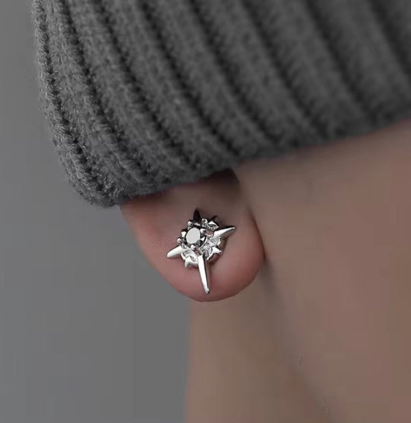 Star magnetic studs in white stone