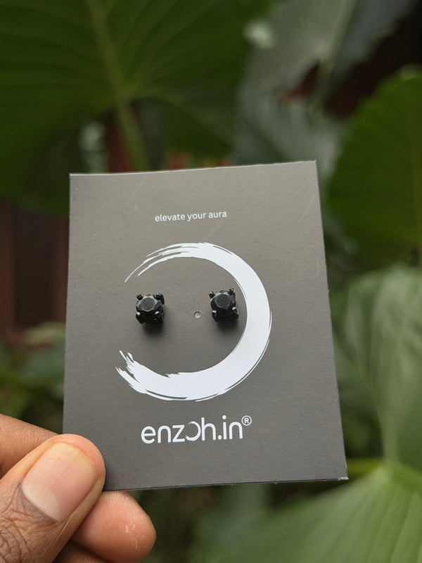 Round magnetic studs in black stone