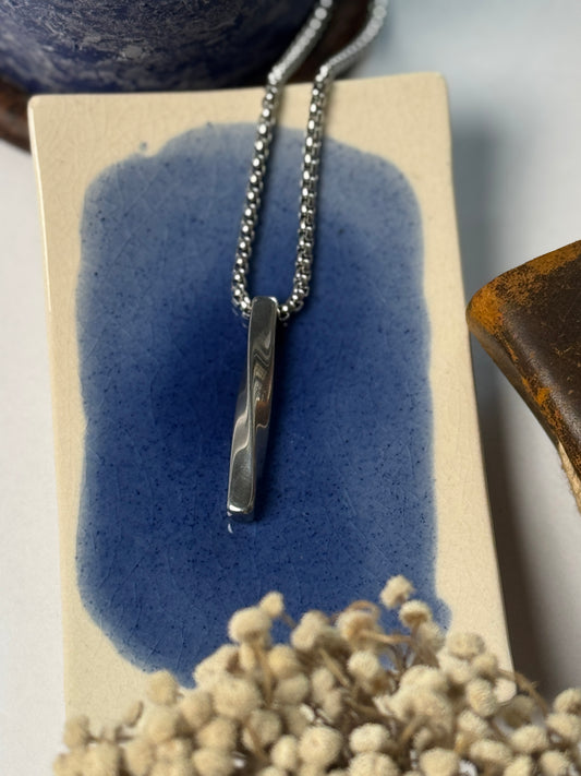 Twisted  cube premium stainless steel silver 60 cm necklace