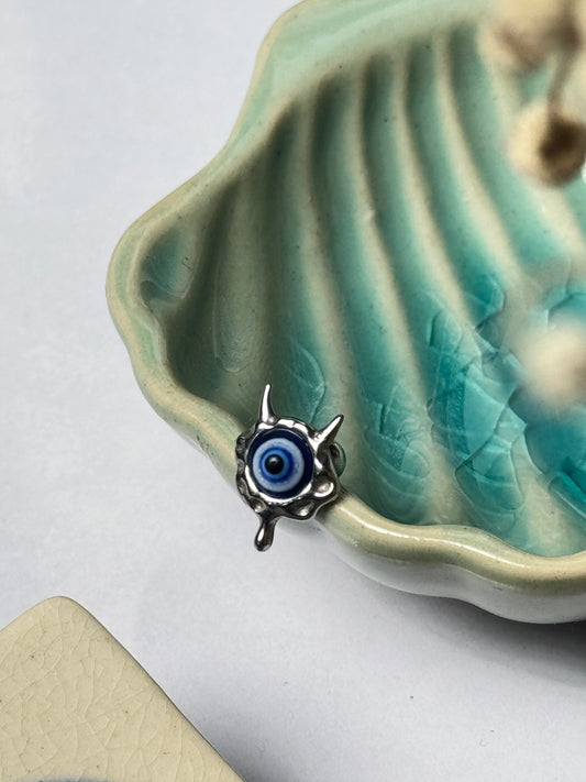 Evil eye melting stud