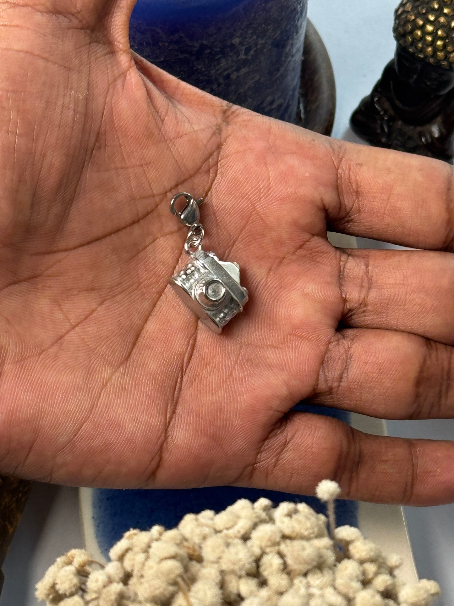 Camera stainless steel silver pendant with hook