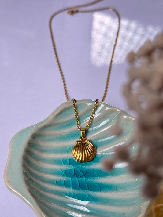 shell stainless steel small necklace 18k gold plated