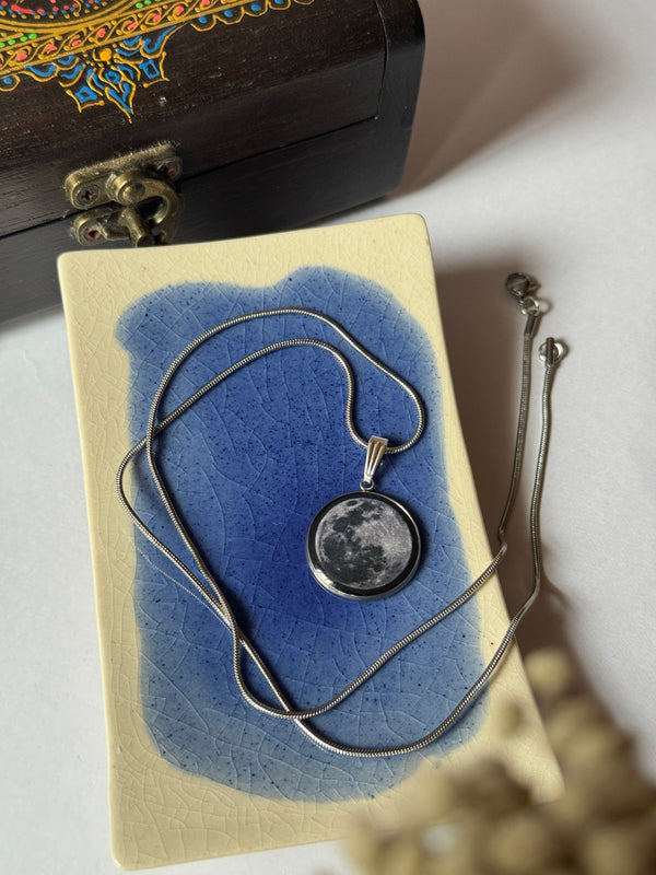 Full moon resin necklace in 1.2 mm stainless steel chain 55 cm