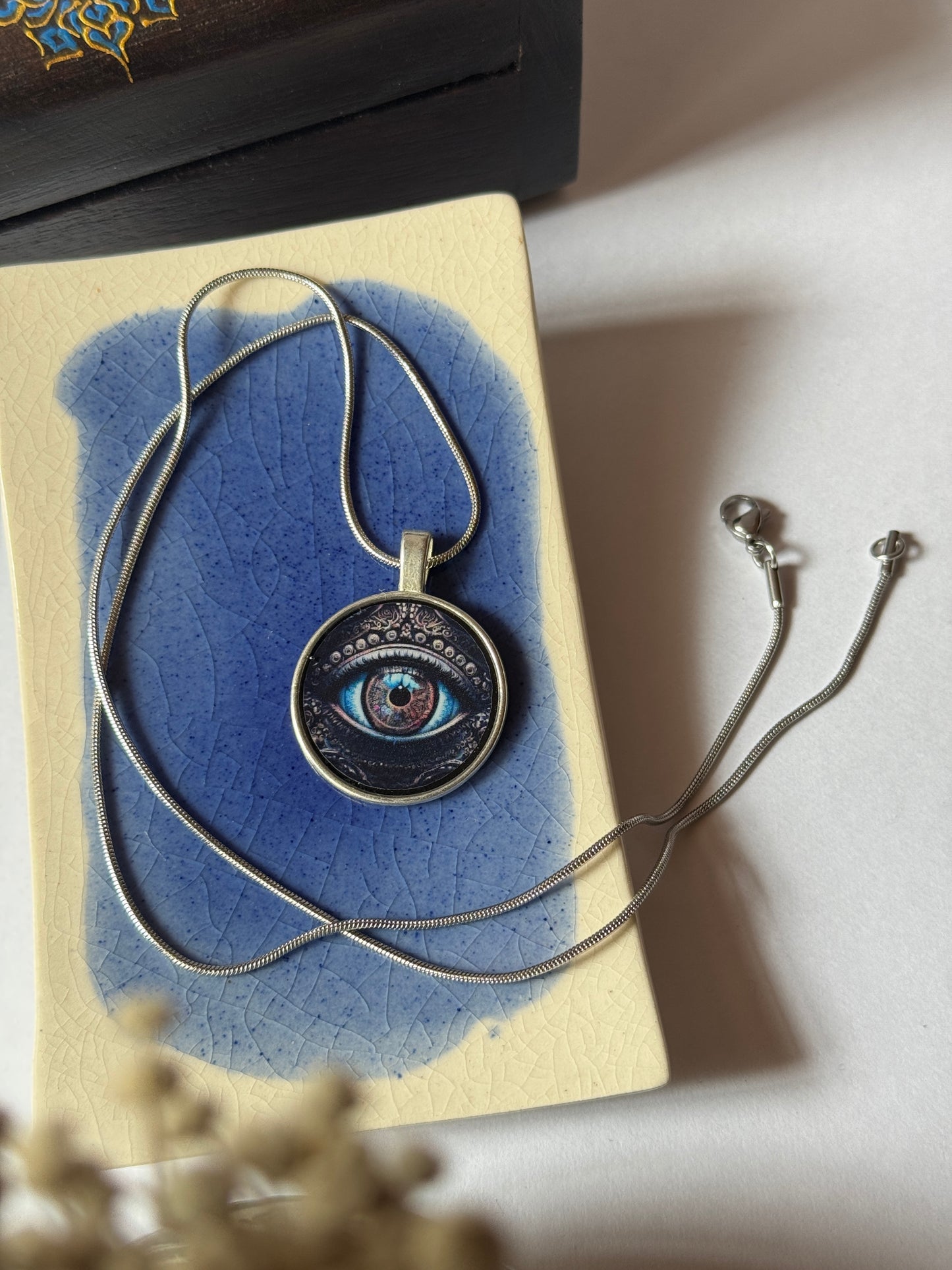 Blue dragon eye resin necklace in 1.2 ss