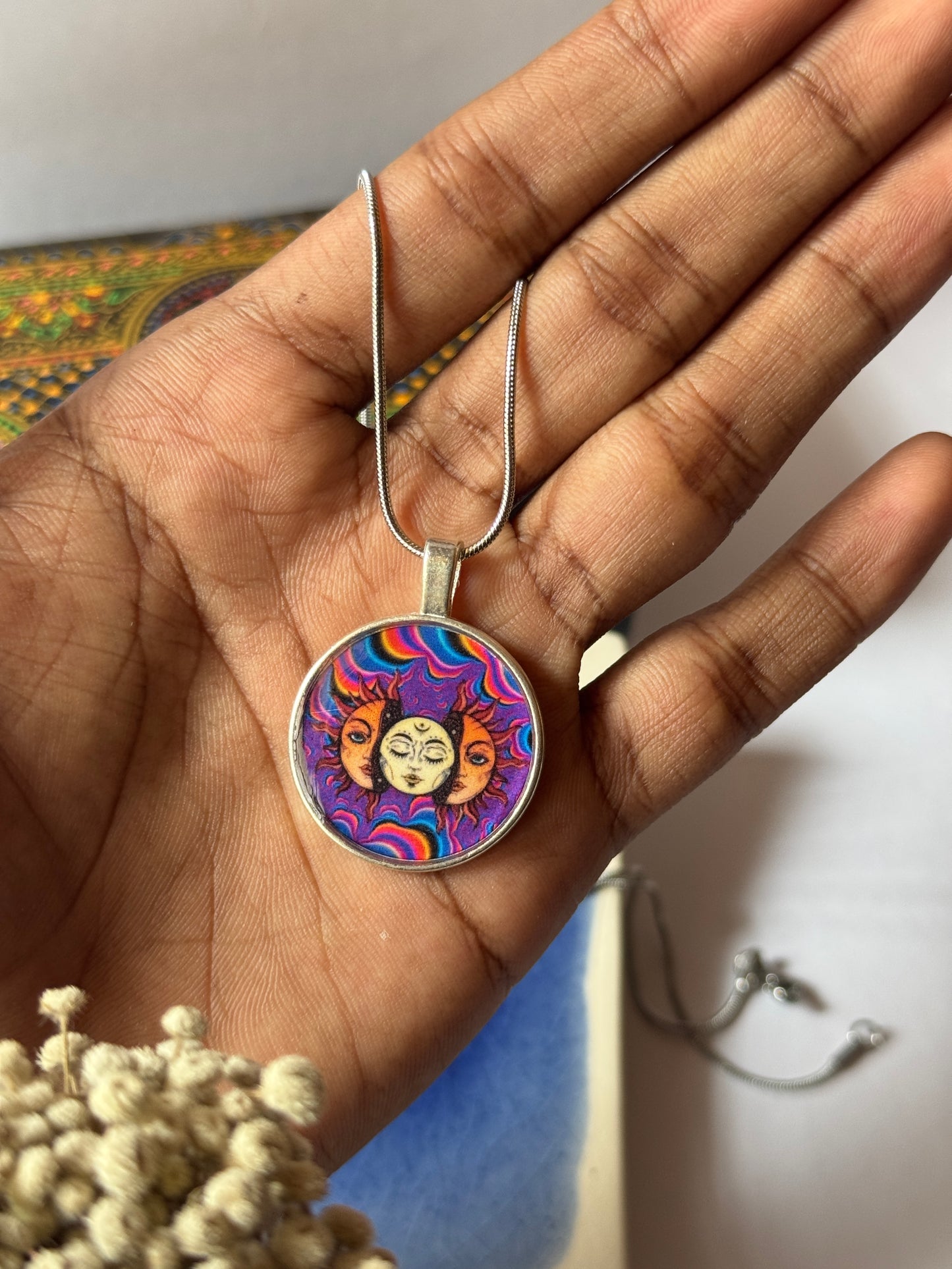 Sun moon resin necklace in 1.2 ss