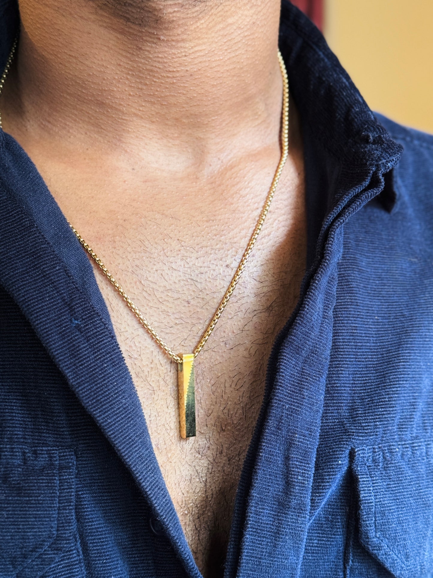 3D vertical bar cuboid Stainless steel golden necklace (18k gold-plated )