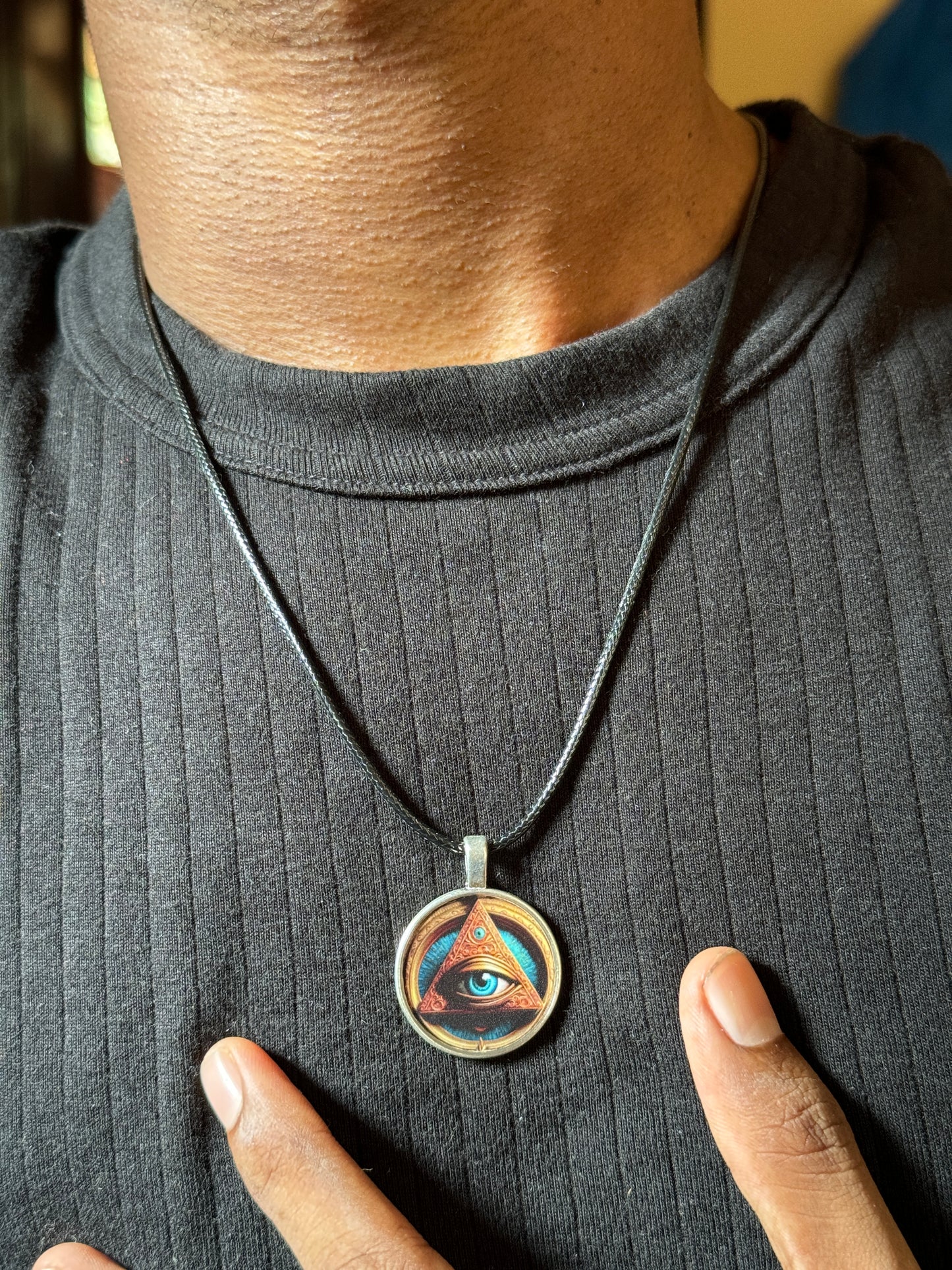 Illuminati round resin necklace