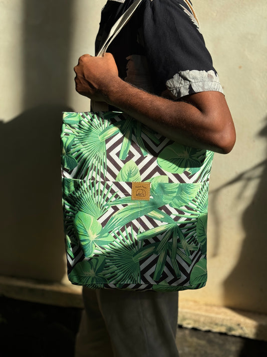 Green floral tote bag (A)