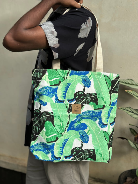 Green & white floral tote bag (C)