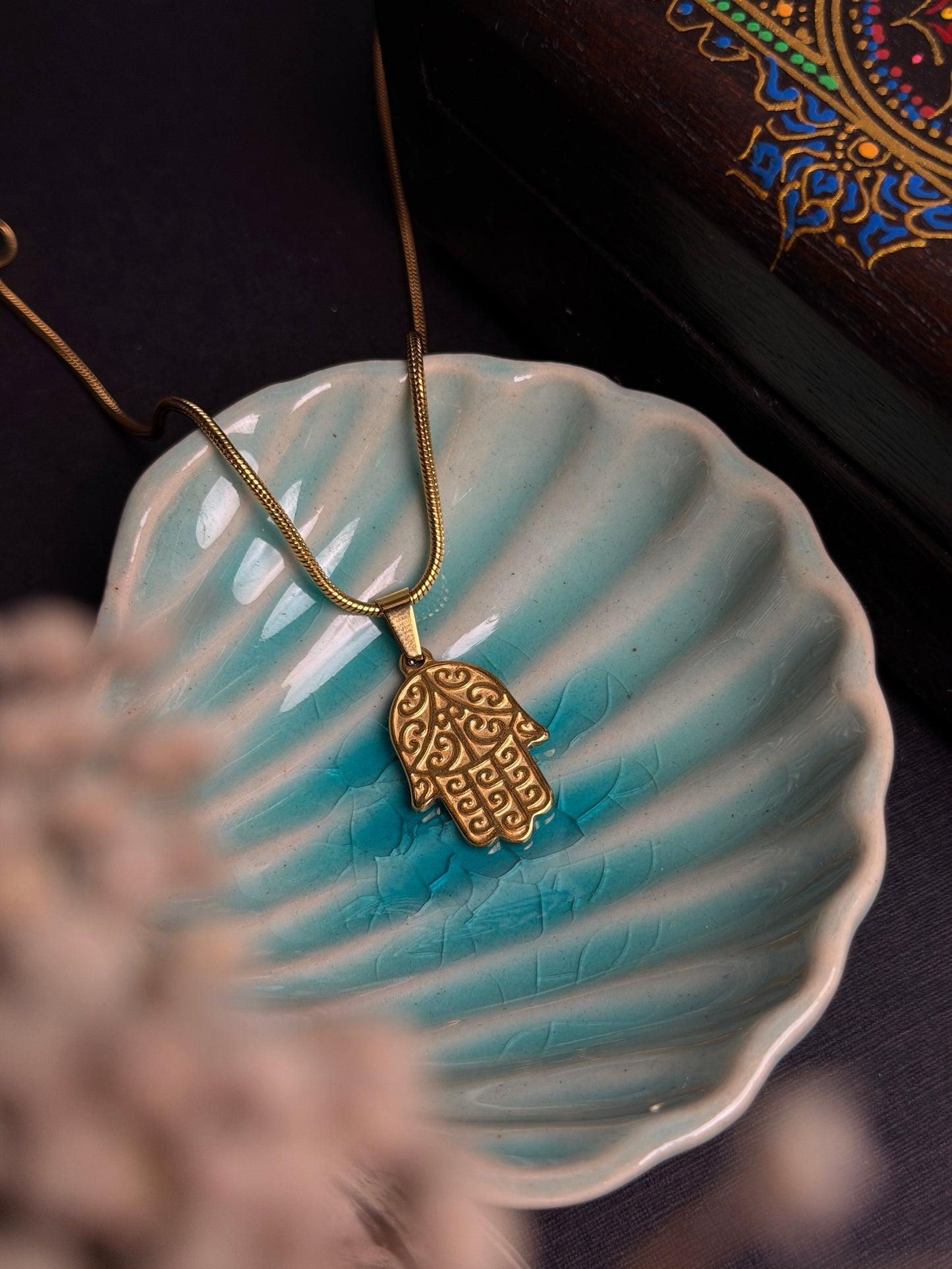 Filigree Hamsa hand stainless steel 18k gold plated chain