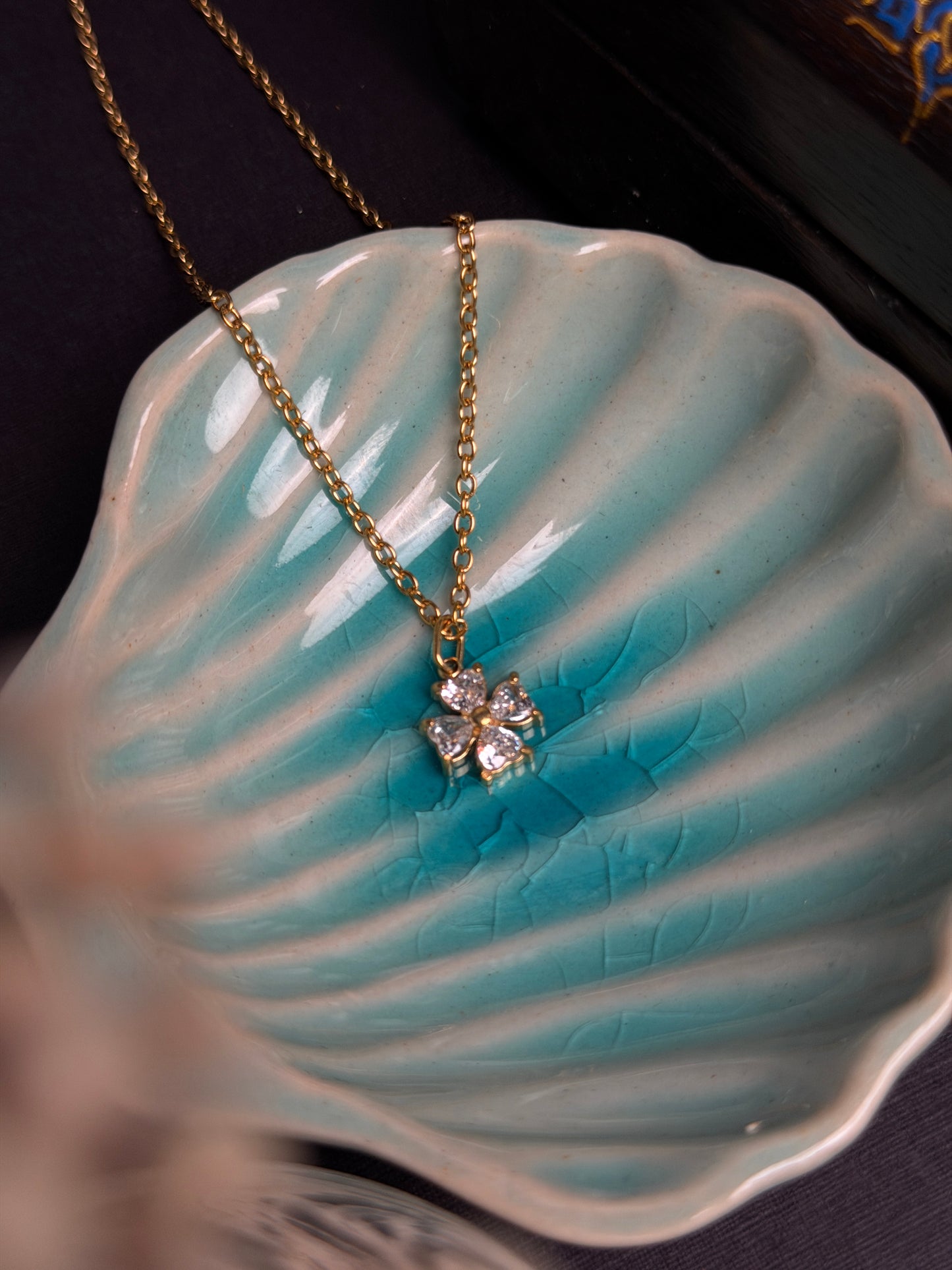 Flower stone stainless steel 18k gold plated chain