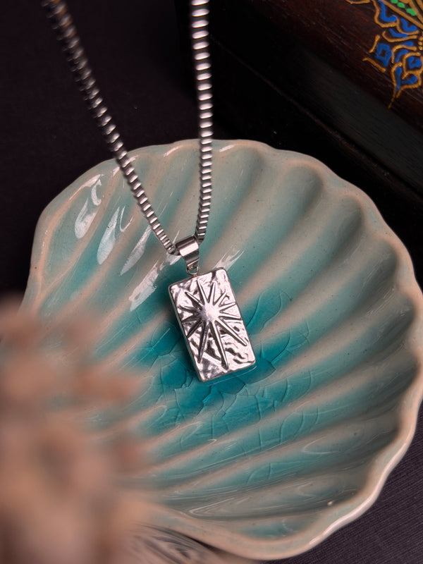 Starburst stainless steel chain
