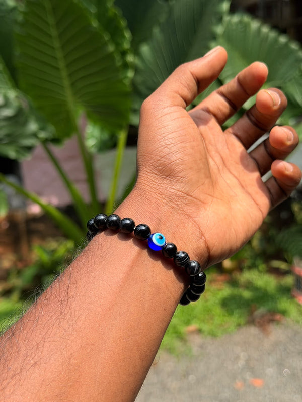 Sulemani Hakik Stone
With Evil Eye Bead
